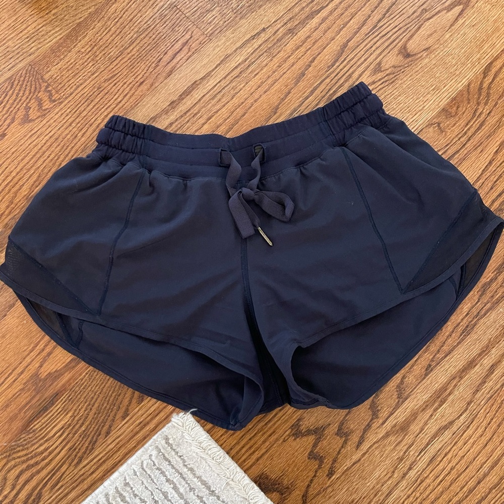 Lululemon Hotty Hot 2.5in